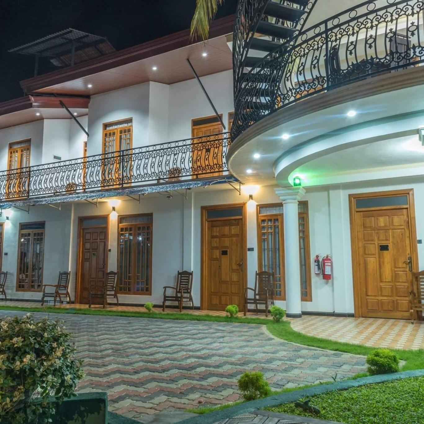 L S Lanka Boutique Hotel Dambulla Exterior photo